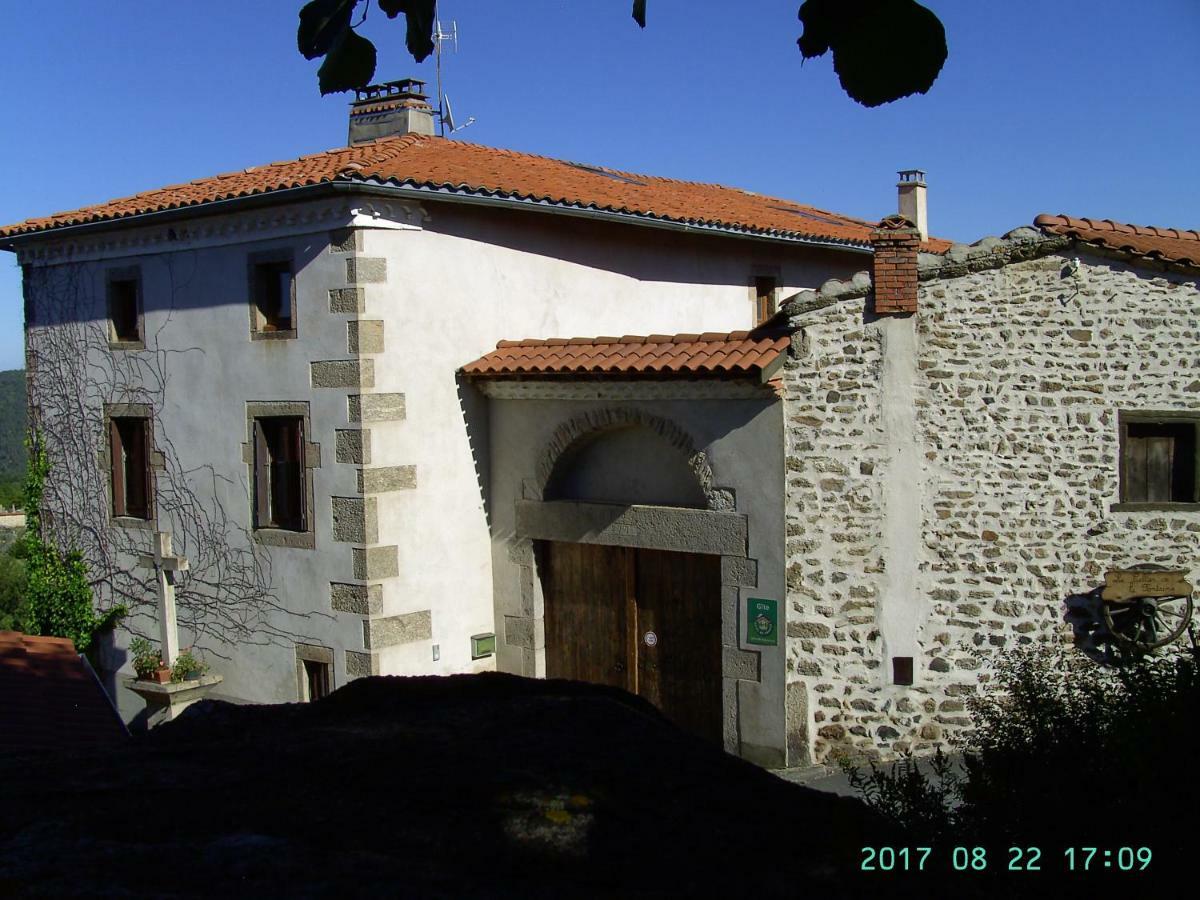 La Fontaine Bed & Breakfast Saint-Georges-en-Couzan Exterior photo