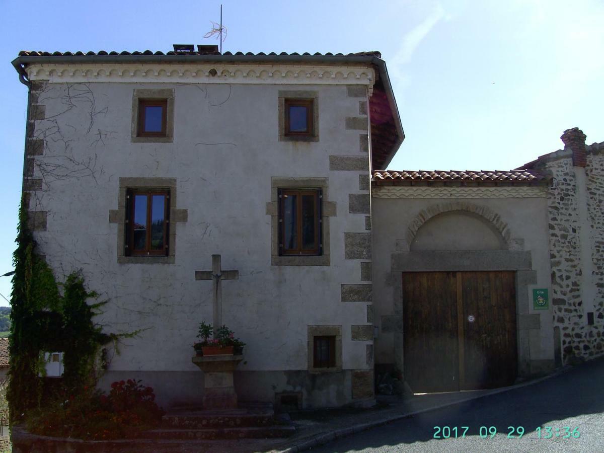La Fontaine Bed & Breakfast Saint-Georges-en-Couzan Exterior photo